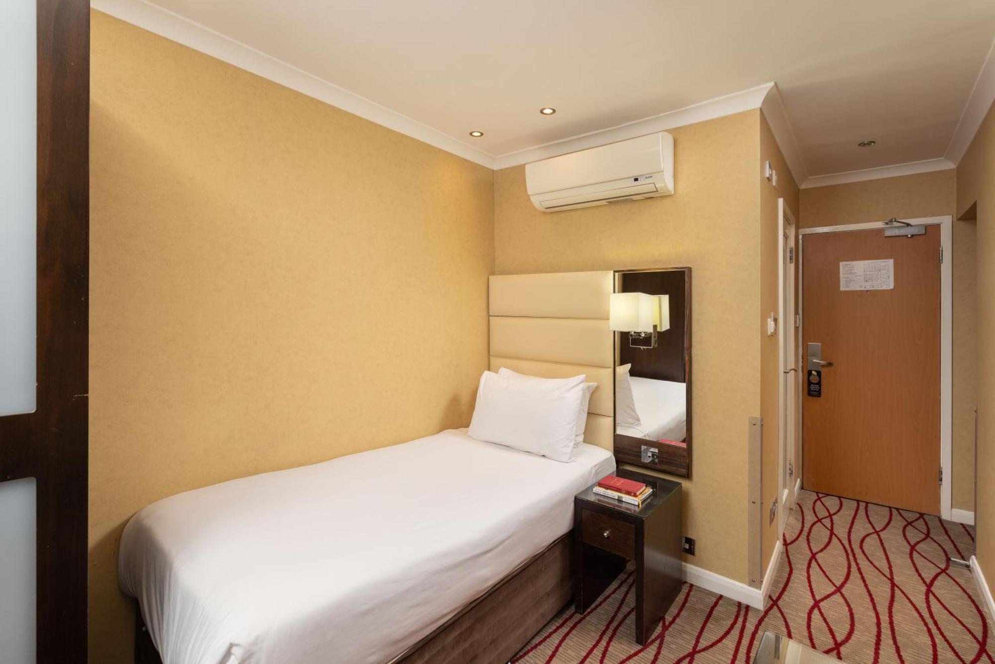Deluxe Single Room